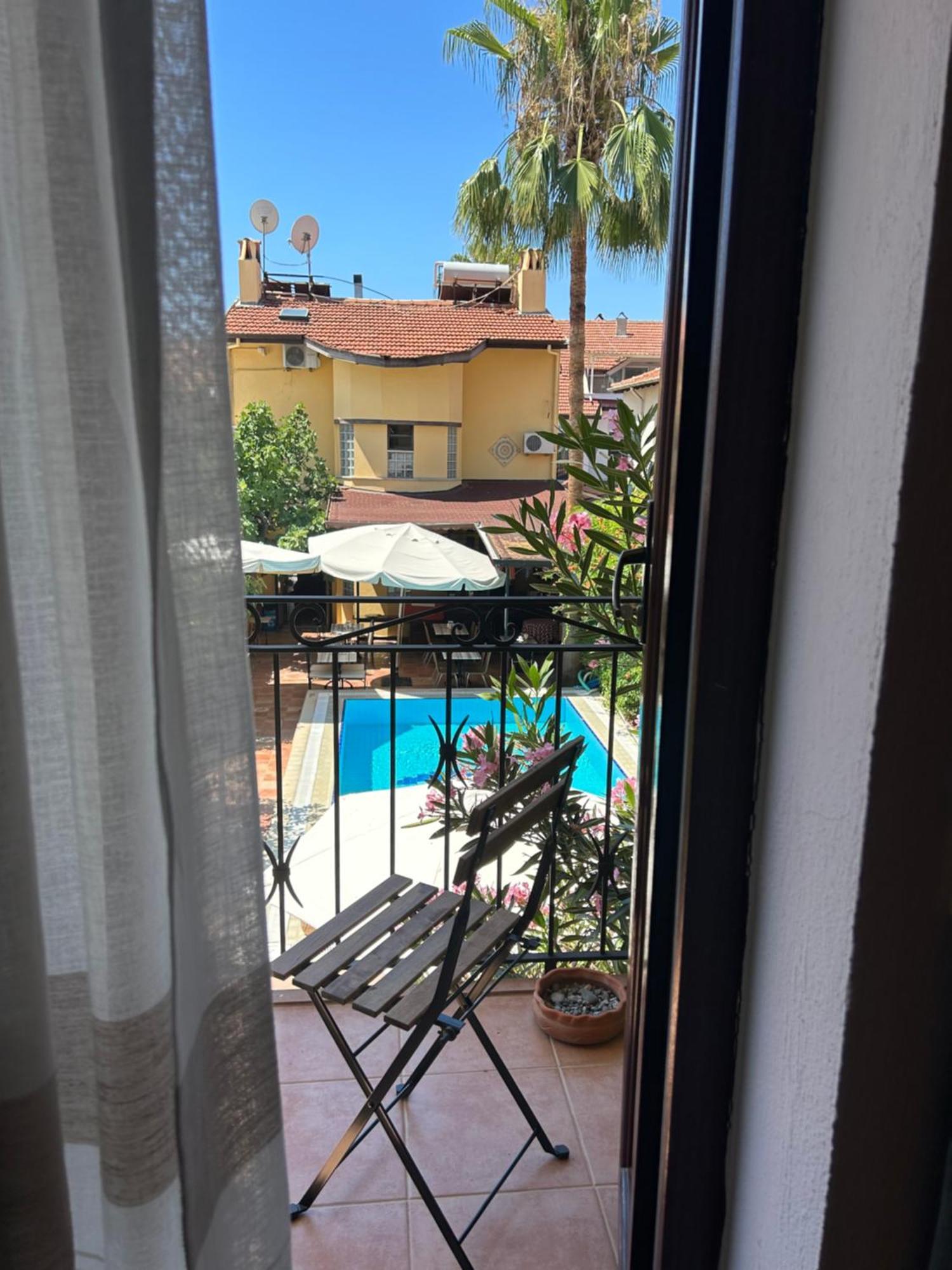 Villa Danlin Hotel Гьоджек Екстер'єр фото